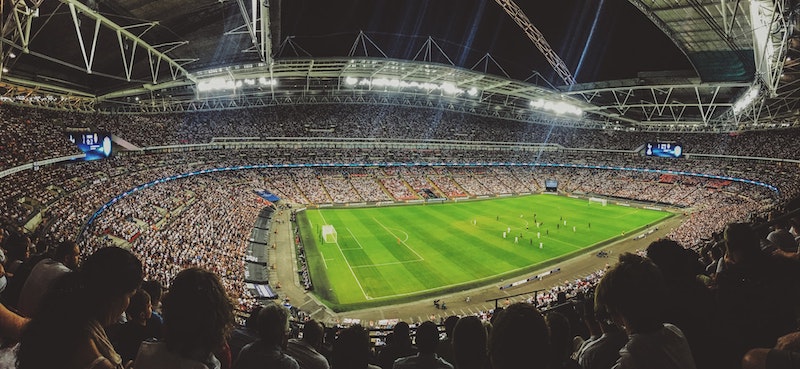 Big Data im Fussballsport - Fussball Stadion mit Zuschauern