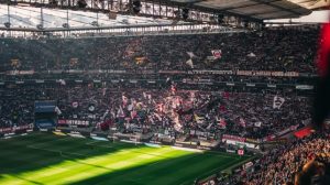 Blick in das volle Stadion von Eintracht Frankfurt