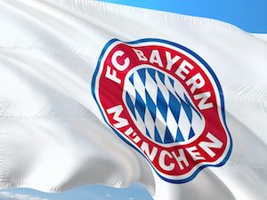 Fahne mit Logo des Serienmeister FC Bayern München